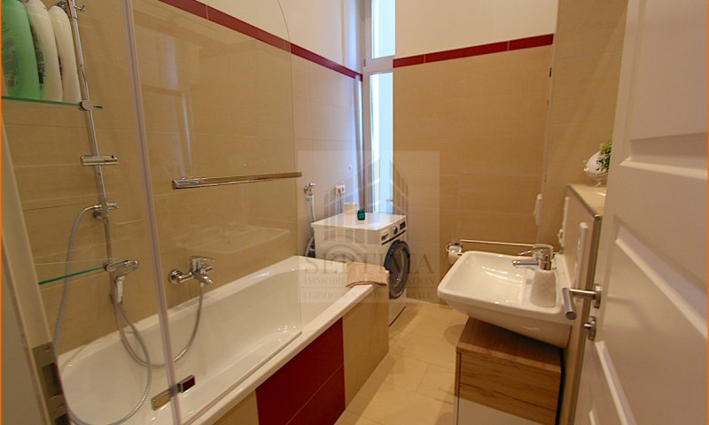 Hochwertige 2 Raumwohnung mit Balkon im Musikerviertel zu verkaufen