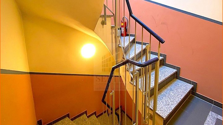 Wohn- und Geschäftshaus, Baujahr 2001, in Naumburg, zu verkaufen!