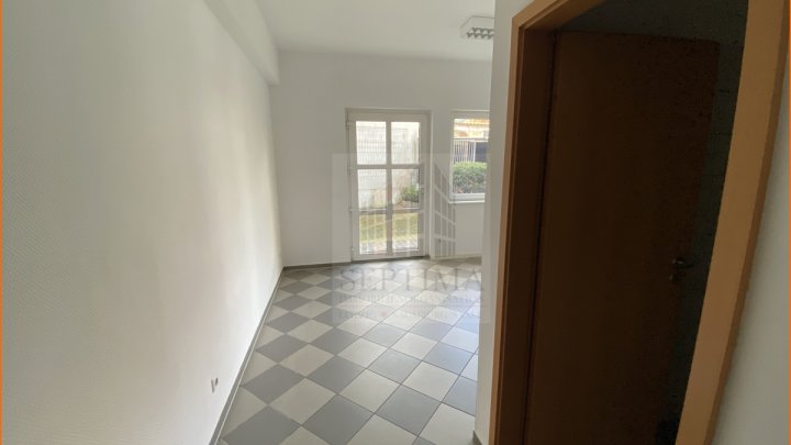 Kleines Büro mit separatem Eingang - direkt am Schkeuditzer Markt gelegen - zu vermieten!