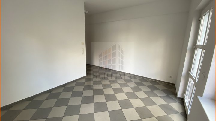 Kleines Büro mit separatem Eingang - direkt am Schkeuditzer Markt gelegen - zu vermieten!