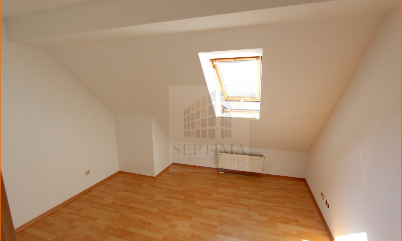 Helle und besondere 3 Raumwohnung mit Balkon im Dachgeschoß sucht neuen Mieter!