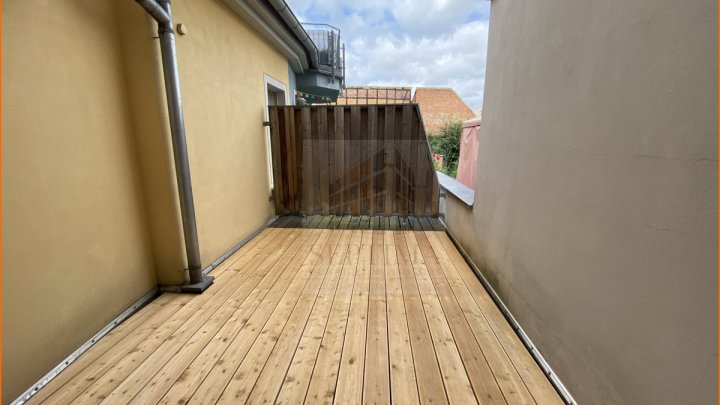 Großzügige 2 Raumwohnung mit großer Loggia wartet auf einen neuen Mieter!