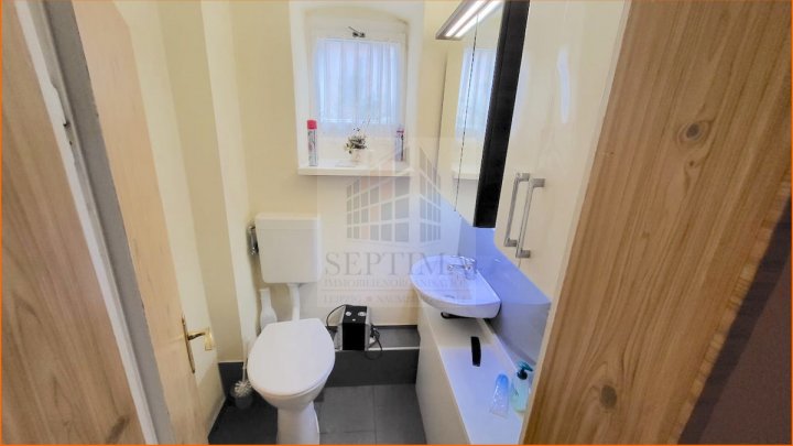 Autark leben können, dank eines großen Gartens, Streuobstwiese und viel Nebengelass für Werkstatt, Tiere etc. in ruhiger Lage