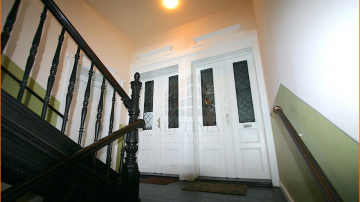 Hochwertige 4 Raumwohnung mit Balkon und 2 Bädern zwischen Rosental, Innenstadt und Bahnhof