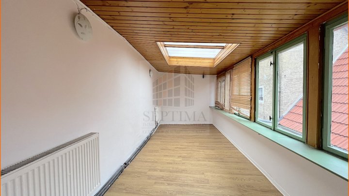 Schönes Reihenhaus mit Wintergarten mitten in der Innenstadt von Naumburg mit Blick auf den Dom zu verkaufen