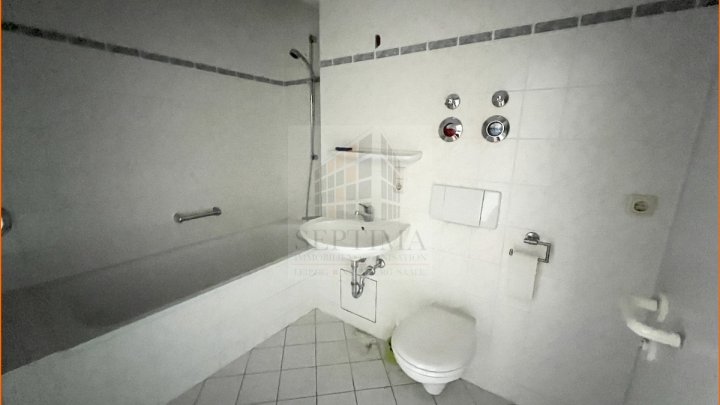 Sofortiger Einzug möglich! Großzügige und helle Maisonettewohnung mit Balkonen zu verkaufen