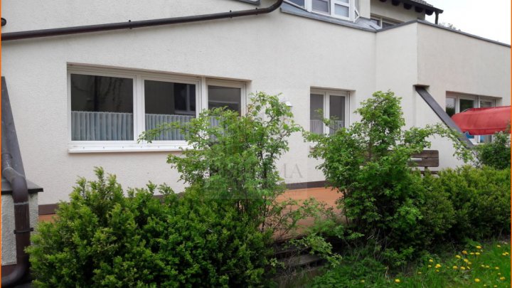 Mehrfamilienhaus mit Tiefgarage in Jena zu verkaufen.