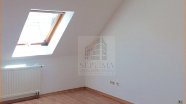 Gemütliche und helle 1 Raumwohnung mit Loggia im Dachgeschoß zu verkaufen