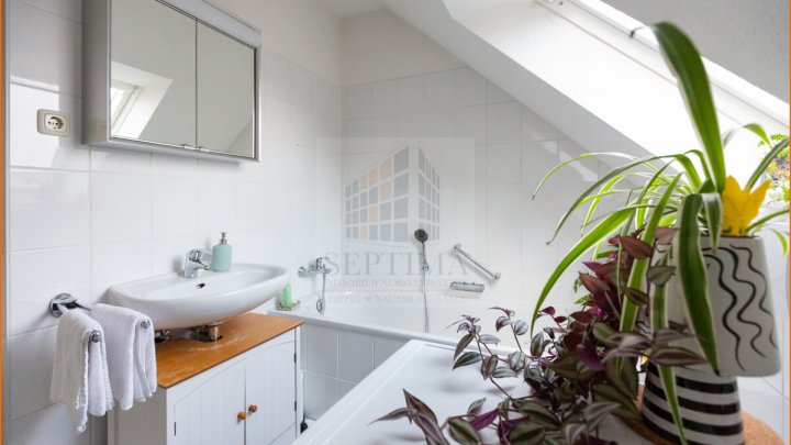 Wunderbare 4 Raum-Maisonettewohnung mit hochwertiger Einbauküche zu verkaufen