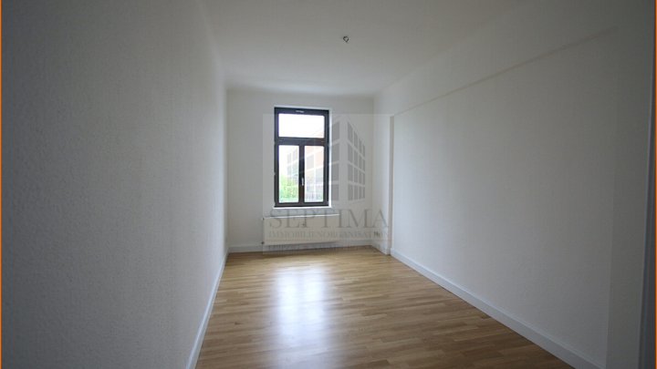 Kurze Wege zum Bahnhof, der Innenstadt und dem Rosental - 2 Raumwohnung mit großem Balkon zu verkaufen