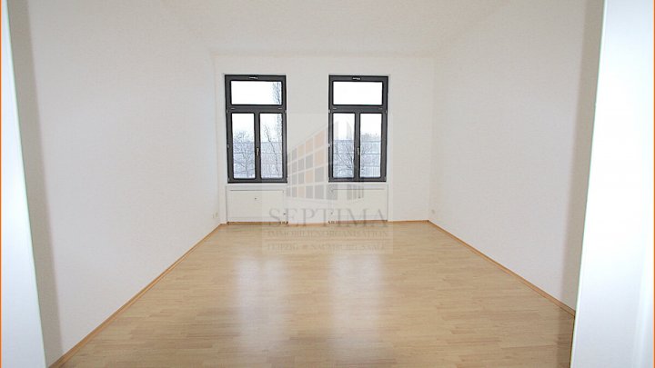 Kurze Wege zum Bahnhof, der Innenstadt und dem Rosental - 2 Raumwohnung mit großem Balkon zu verkaufen