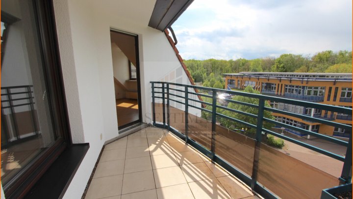 Sofort einziehen! Wunderbare 4 Raum-Maisonettewohnung mit hochwertiger Einbauküche und Balkon zu verkaufen