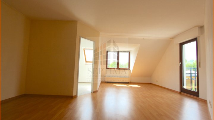 Sofort einziehen! Wunderbare 4 Raum-Maisonettewohnung mit hochwertiger Einbauküche und Balkon zu verkaufen