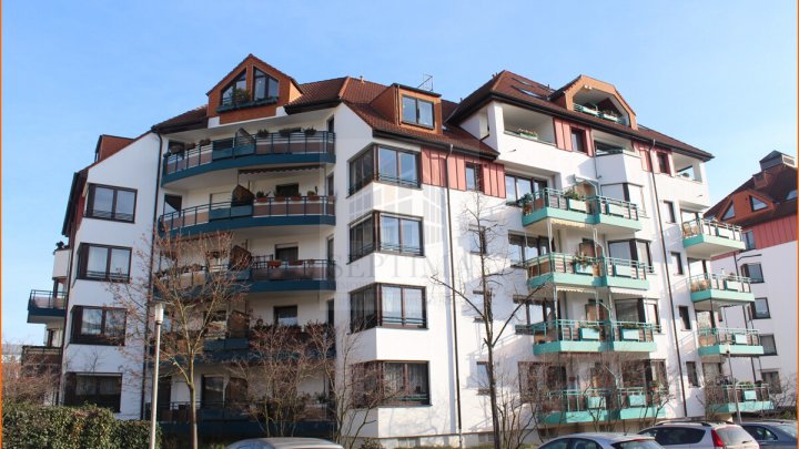 Sofort einziehen! Wunderbare 4 Raum-Maisonettewohnung mit hochwertiger Einbauküche und Balkon zu verkaufen