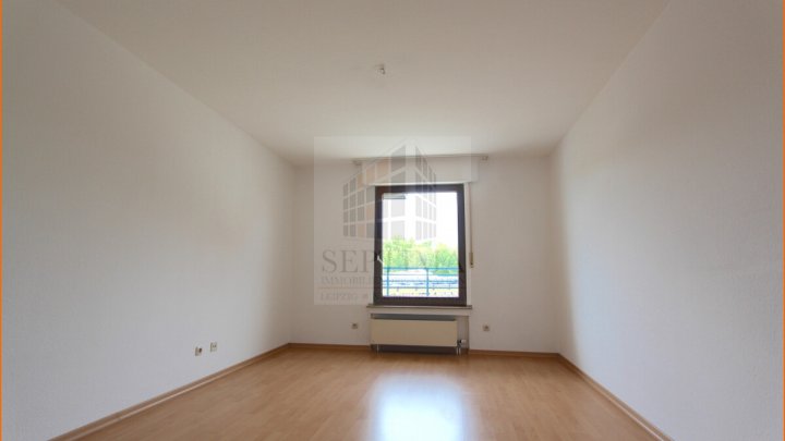 Sofort einziehen! Wunderbare 4 Raum-Maisonettewohnung mit hochwertiger Einbauküche und Balkon zu verkaufen