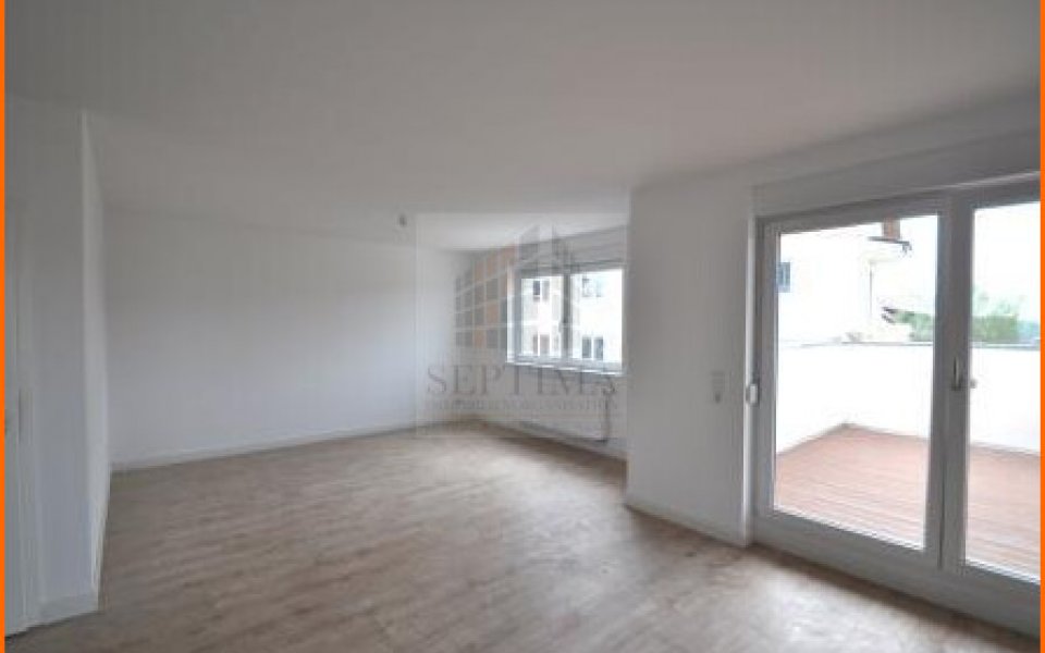Zimmer mit Balkon